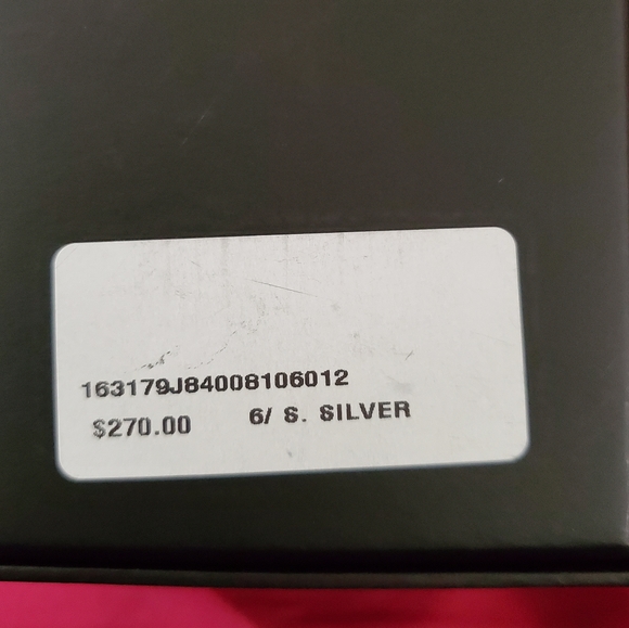 NWT GUCCI Silver Ring with Original Box and Pouch - Picture 10 of 10